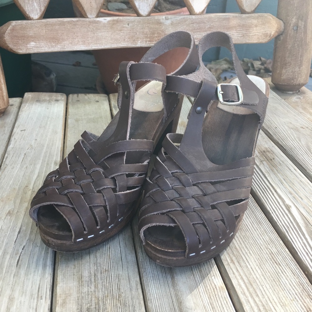 MAGUBA sandals